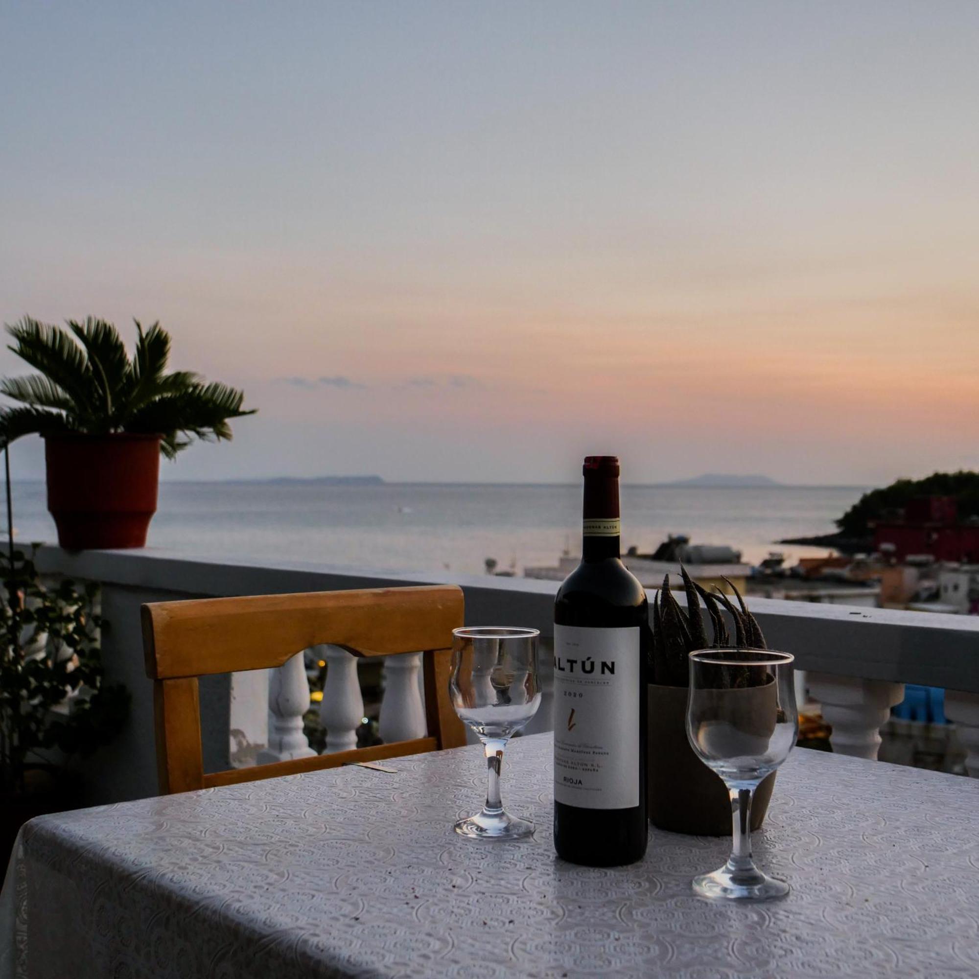 Sea Breeze Apartment Himarë