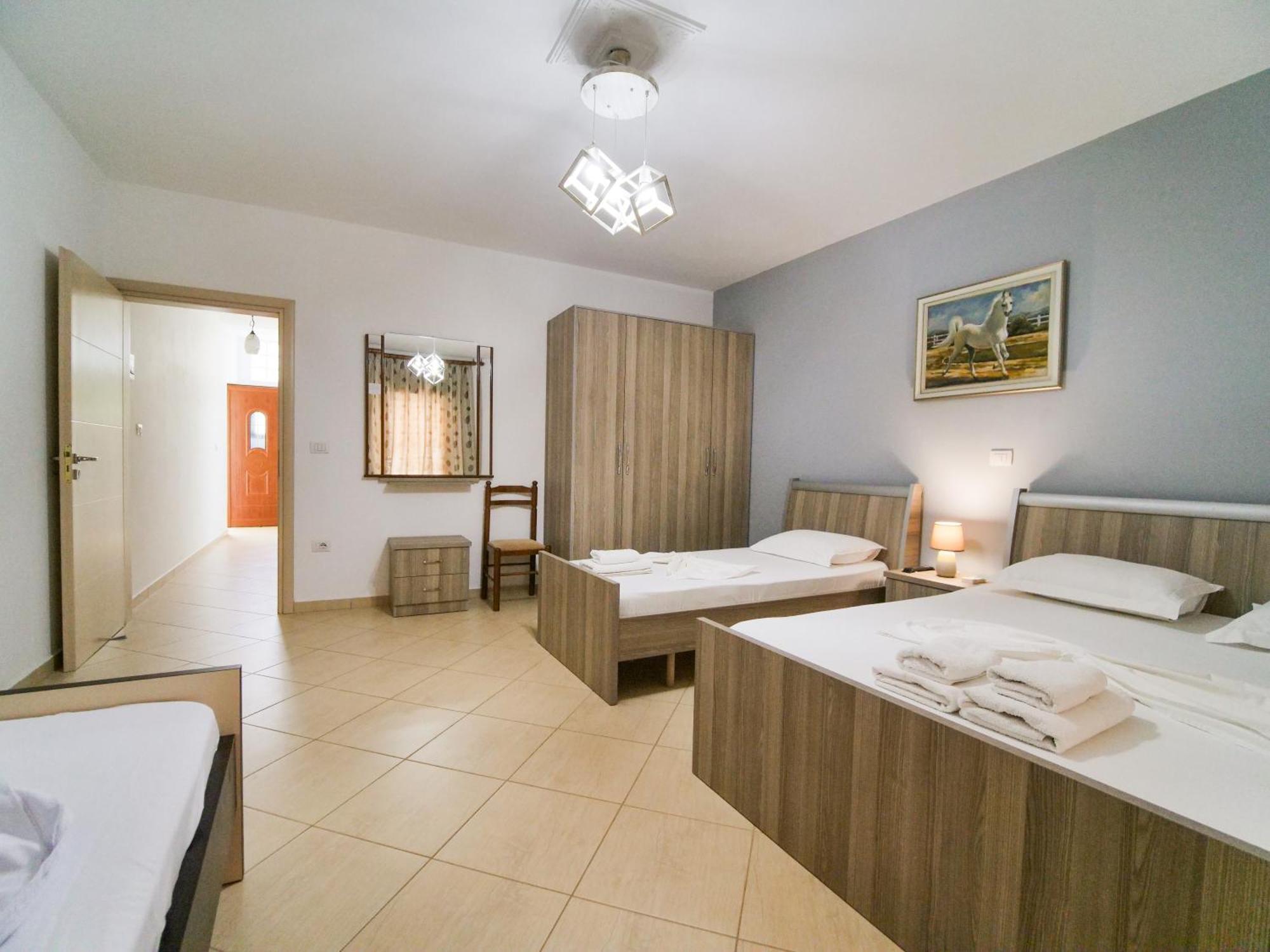Sea Breeze Apartment *