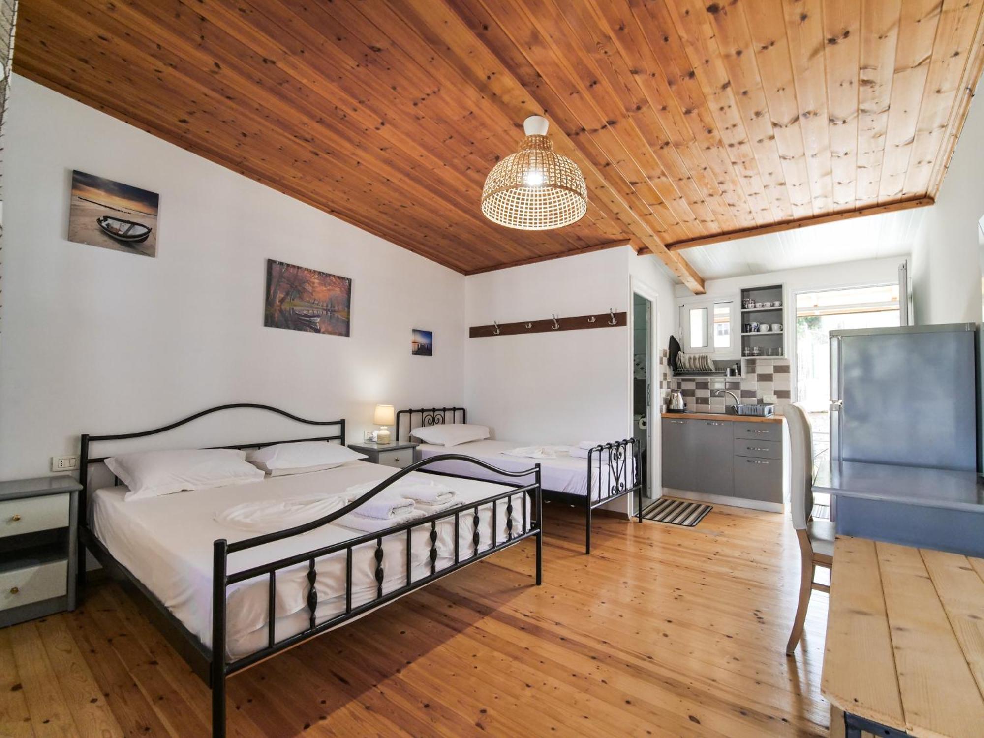 Sea Breeze Apartment *